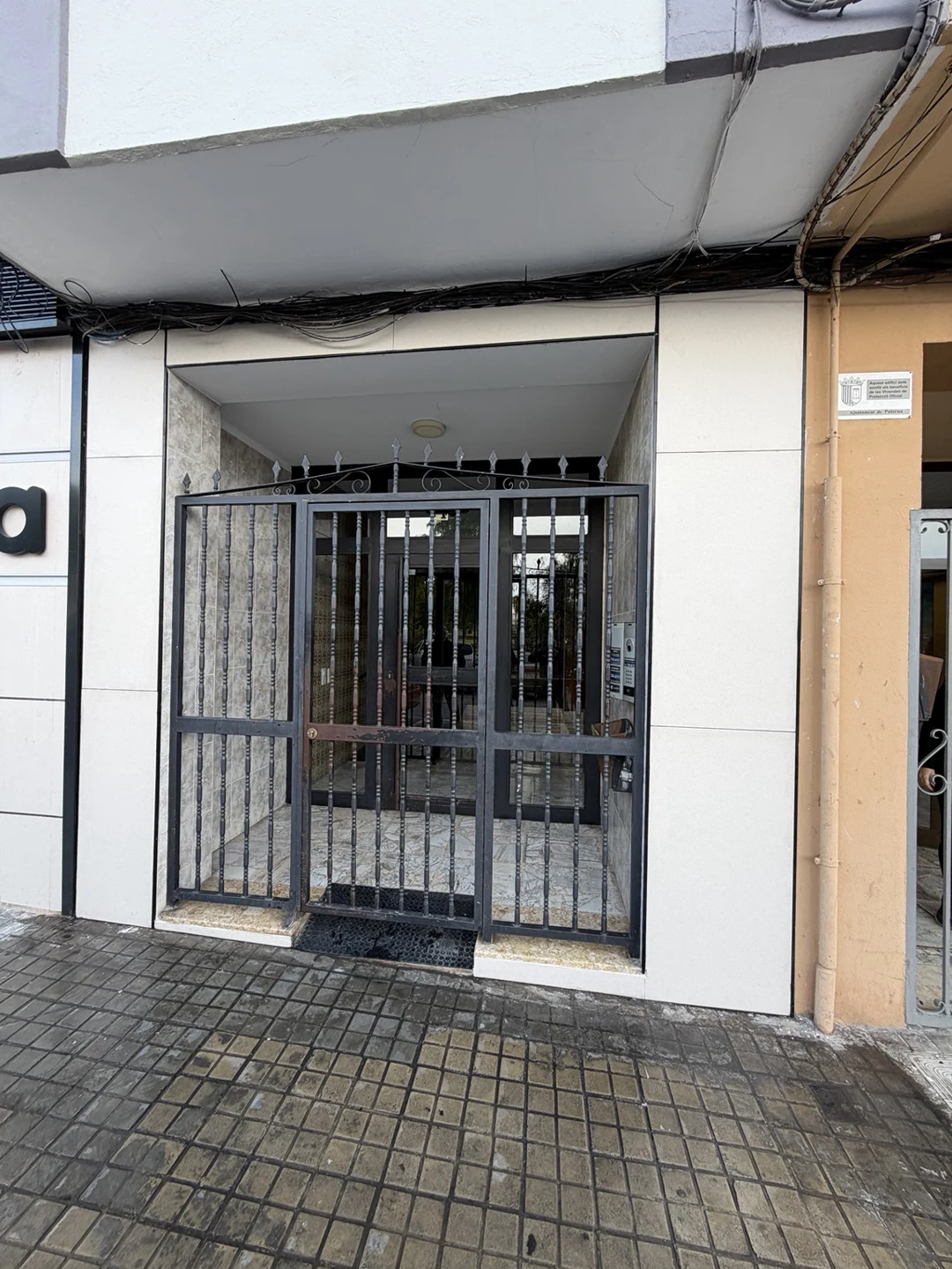 Entrada renovada